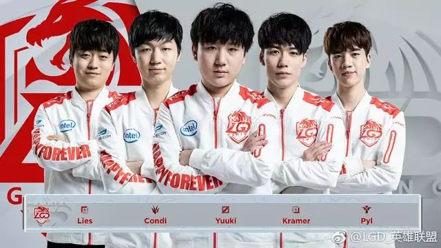 中场球员李 中场球员李