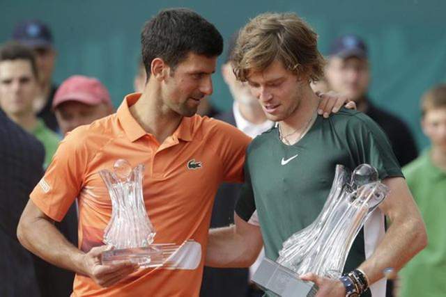 无冠的命运 无冠的命运