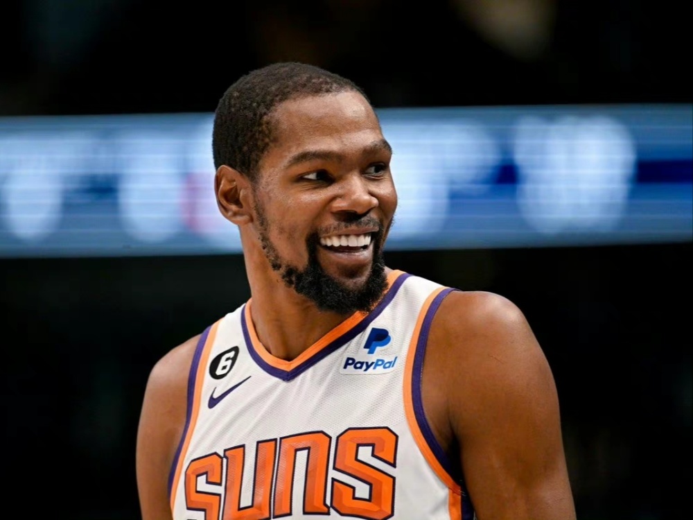 彰显了他个 彰显了他个