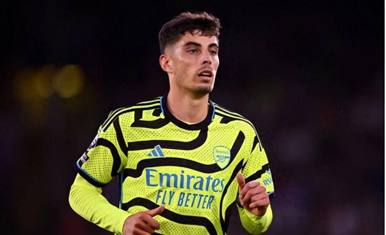 不少球迷和 不少球迷和