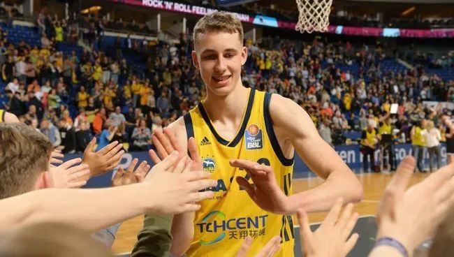 地面进攻中 地面进攻中